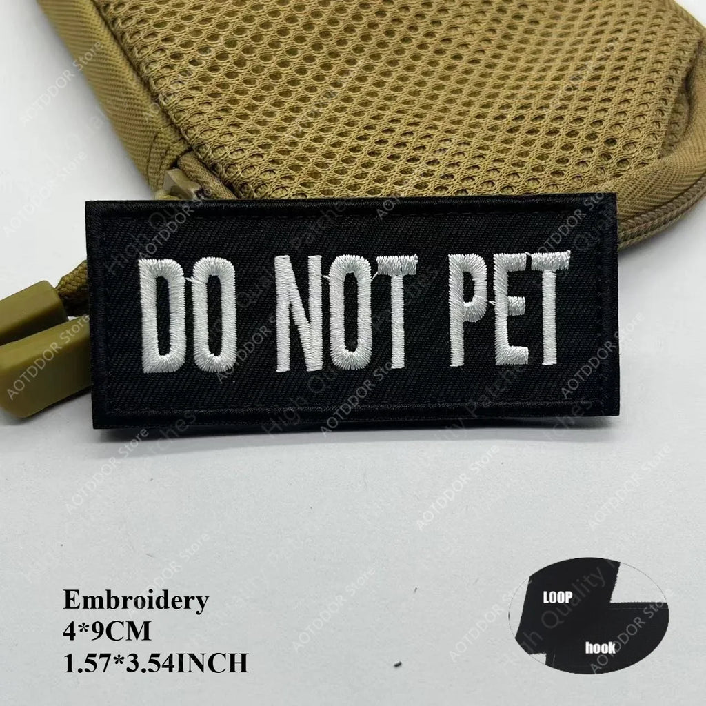 Therapy Rescue The SERVICE DOG Do Not Pet in Training Workong Pet Guide Dogs Do Not Touch Embroidery Patches Emblem Badge Hook