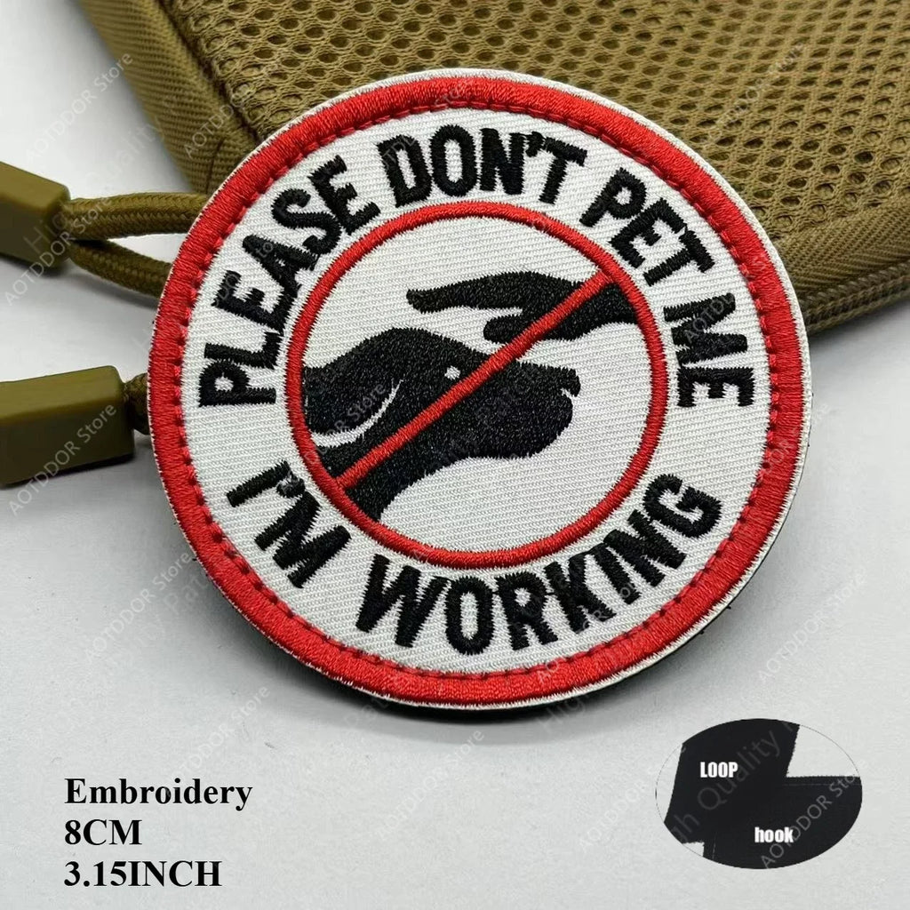 Therapy Rescue The SERVICE DOG Do Not Pet in Training Workong Pet Guide Dogs Do Not Touch Embroidery Patches Emblem Badge Hook